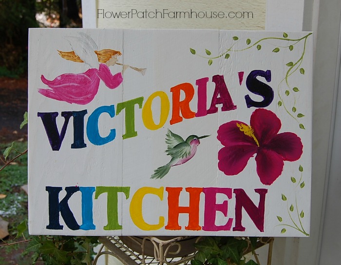 Victoria's Kitchen sign, FlowerPatchFarmhouse.com