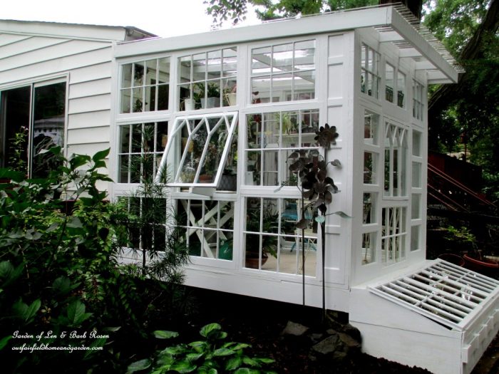 http://ourfairfieldhomeandgarden.com/building-a-repurposed-windows-greenhouse/