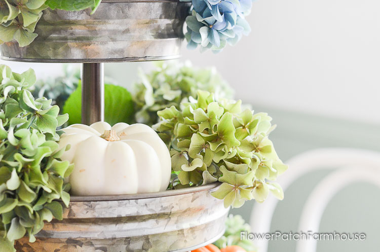 Hydrangeas and pumpkins for Fall Dining room decor