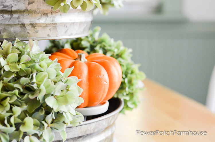 Hydrangeas and pumpkins for Fall Dining room decor