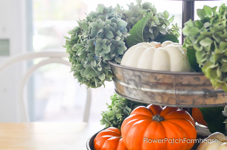 Hydrangeas and pumpkins for Fall Dining room decor