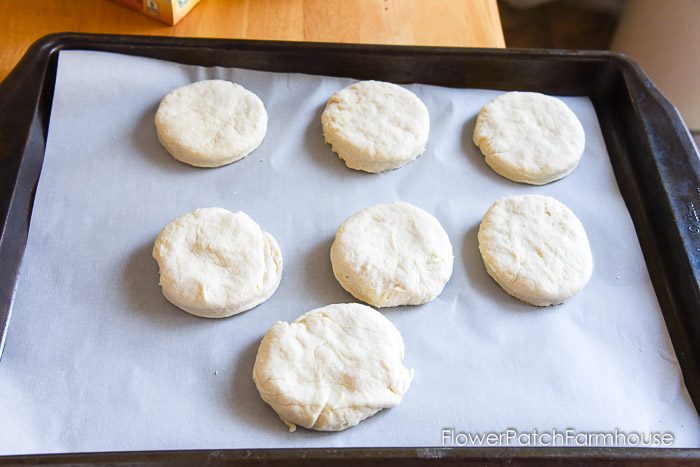 https://www.flowerpatchfarmhouse.com/delicious-buttermilk-biscuits/